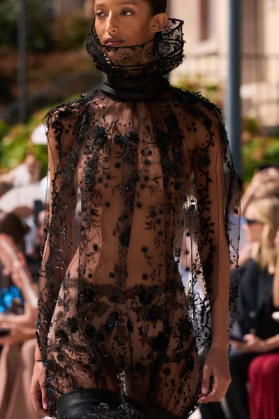 Look 185